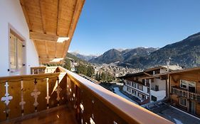 Villa Mazzel with balcony